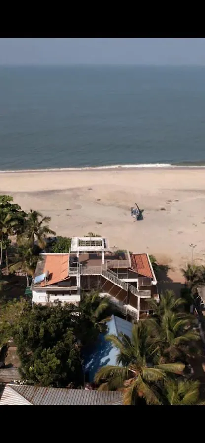 Neela Waters - Beach Home Alappuzha Pensión